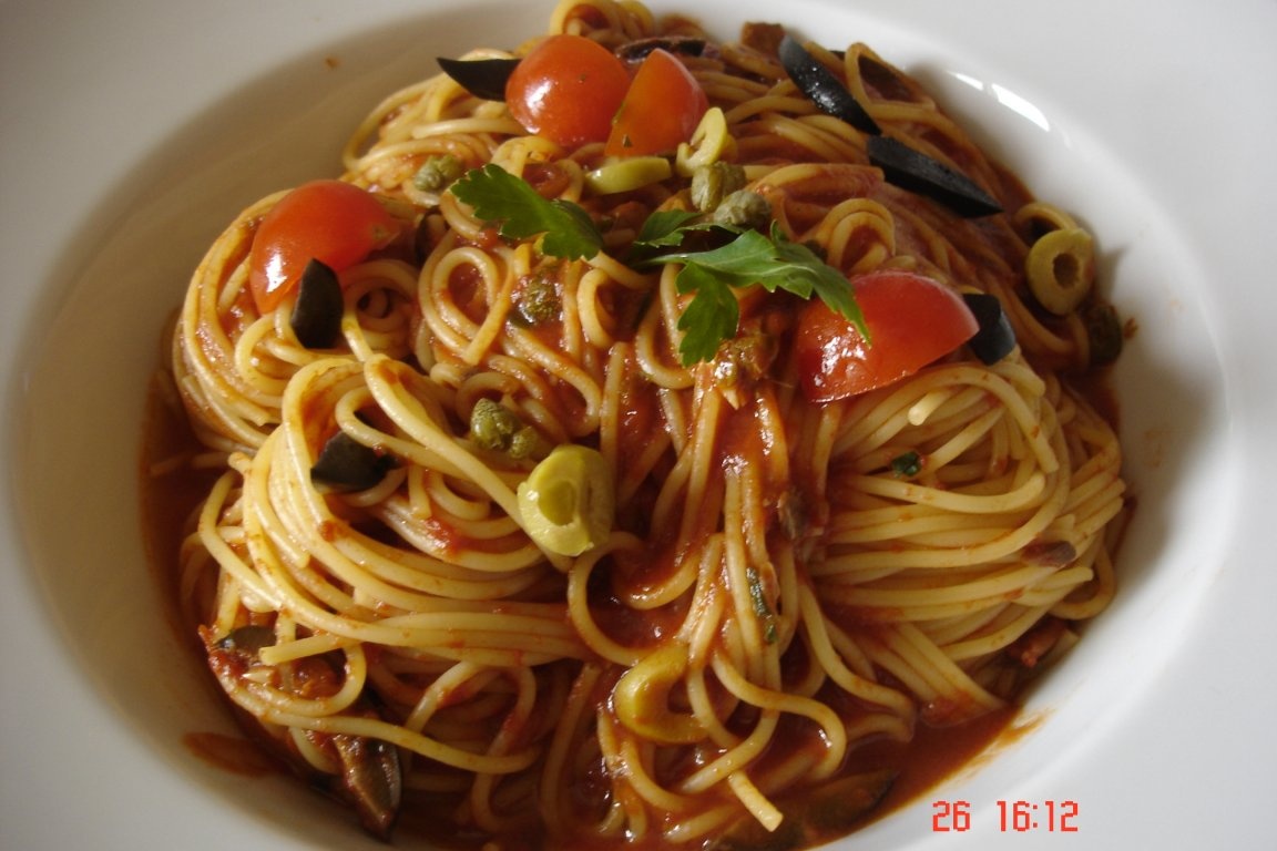 Spaghetti puttanesca