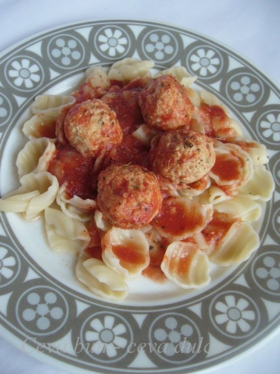 Gnocchi cu perisoare din branza cu sunca