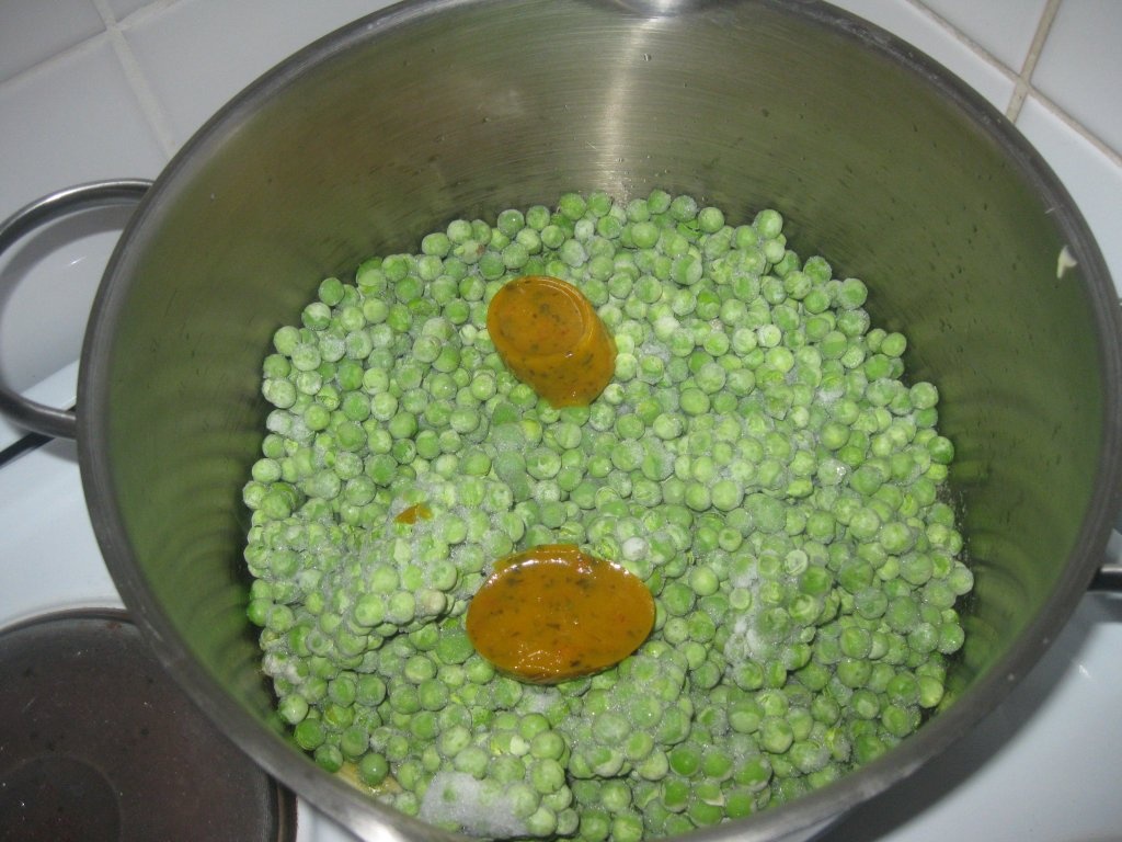 Sopa creme de ervilha (Supa crema de mazare)