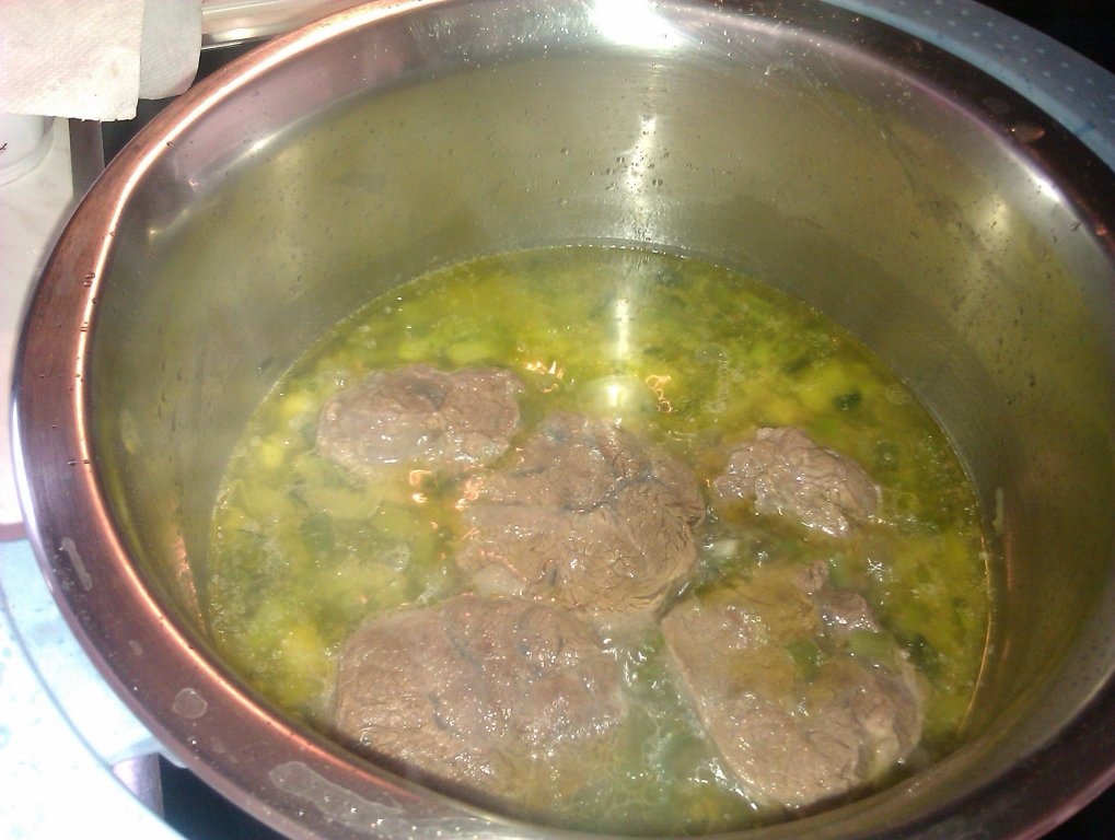 Fricase (spanac su carne de vitel)
