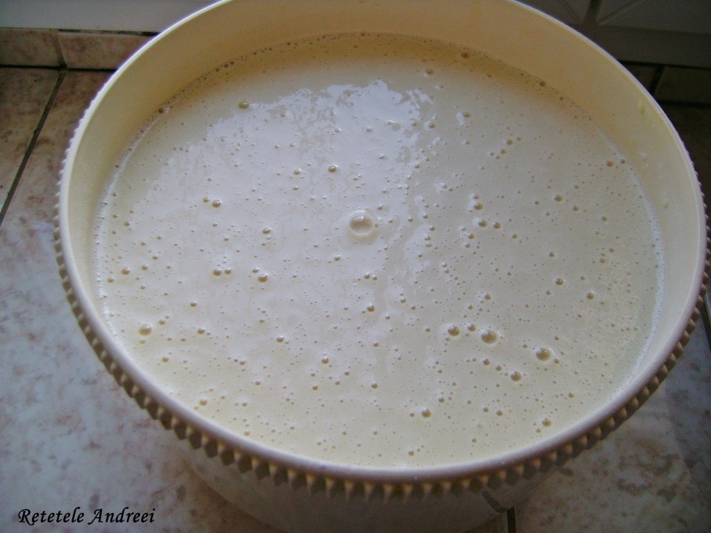 Clatite cu dulceata de caise