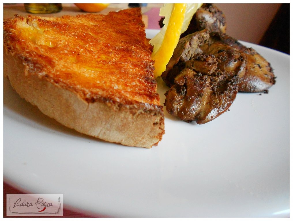 Ficat de pui in stil libanez cu crostini