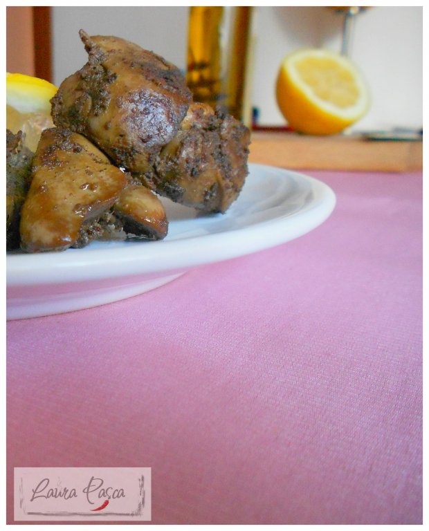 Ficat de pui in stil libanez cu crostini