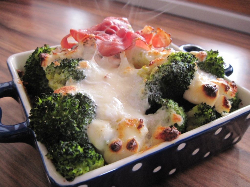 Brocoli cu 3 feluri de branza