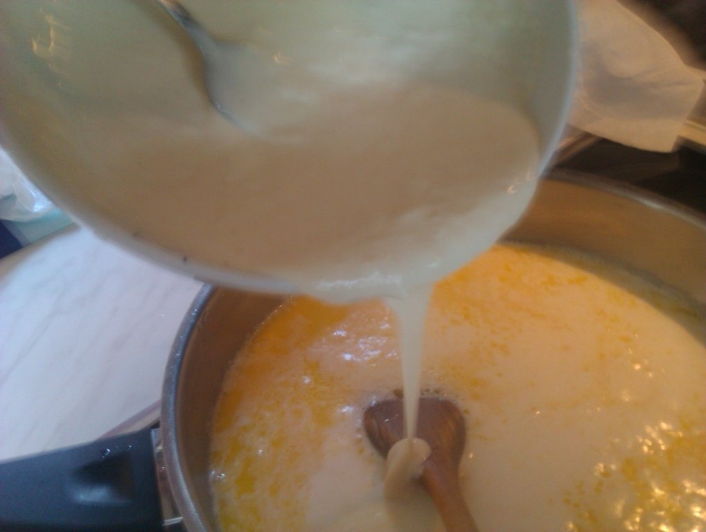 Pastitsio (macaroane cu carne tocata )