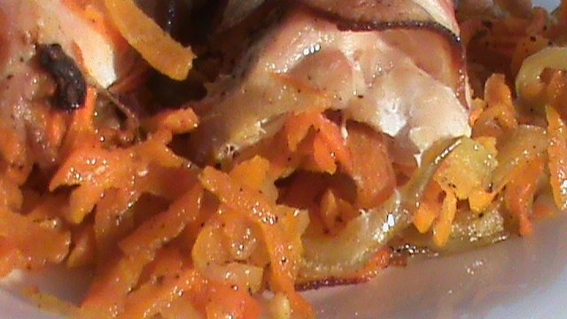 Rulada de pui in manta de bacon