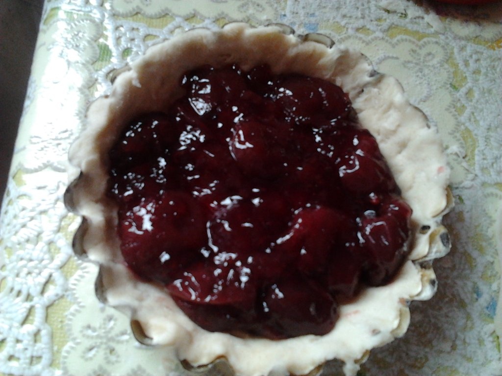Mini-tarte cu cirese