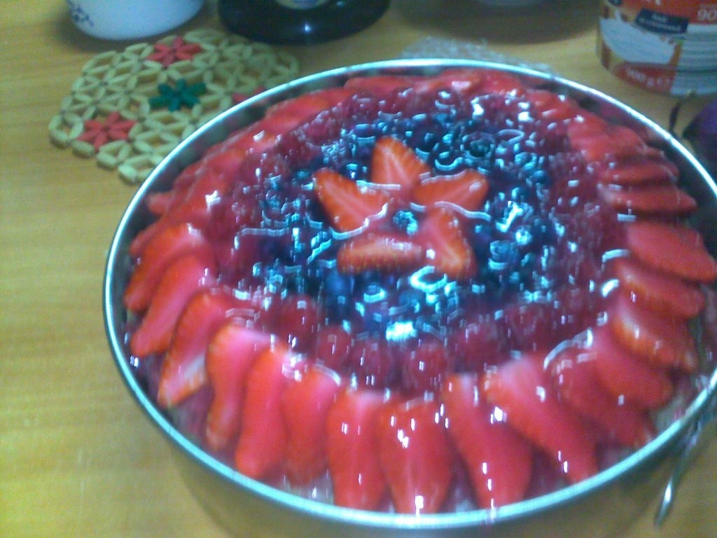 Tort de ciocolata cu fructe