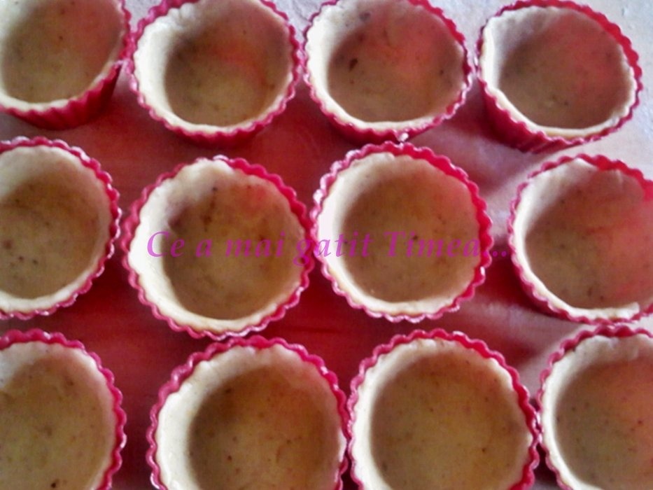 Minitarte cu mar si portocala