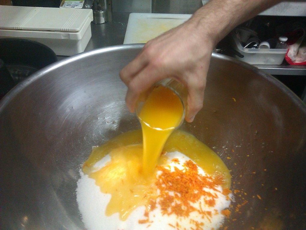 Chec de post cu portocale