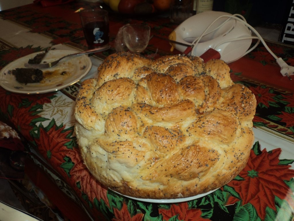 Paine simpla frumos impletita