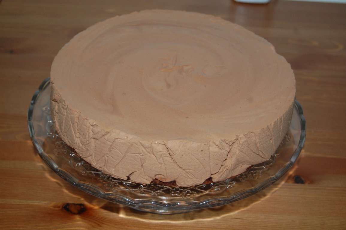 Tort cu ciocolata si cirese