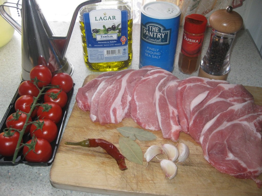 Spaghete picante cu carne(Esparguete picante com carne grilhada)