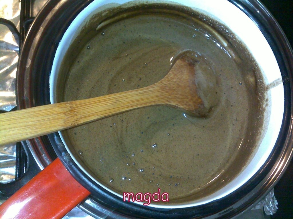 Prajitura fina cu foi de napolitana