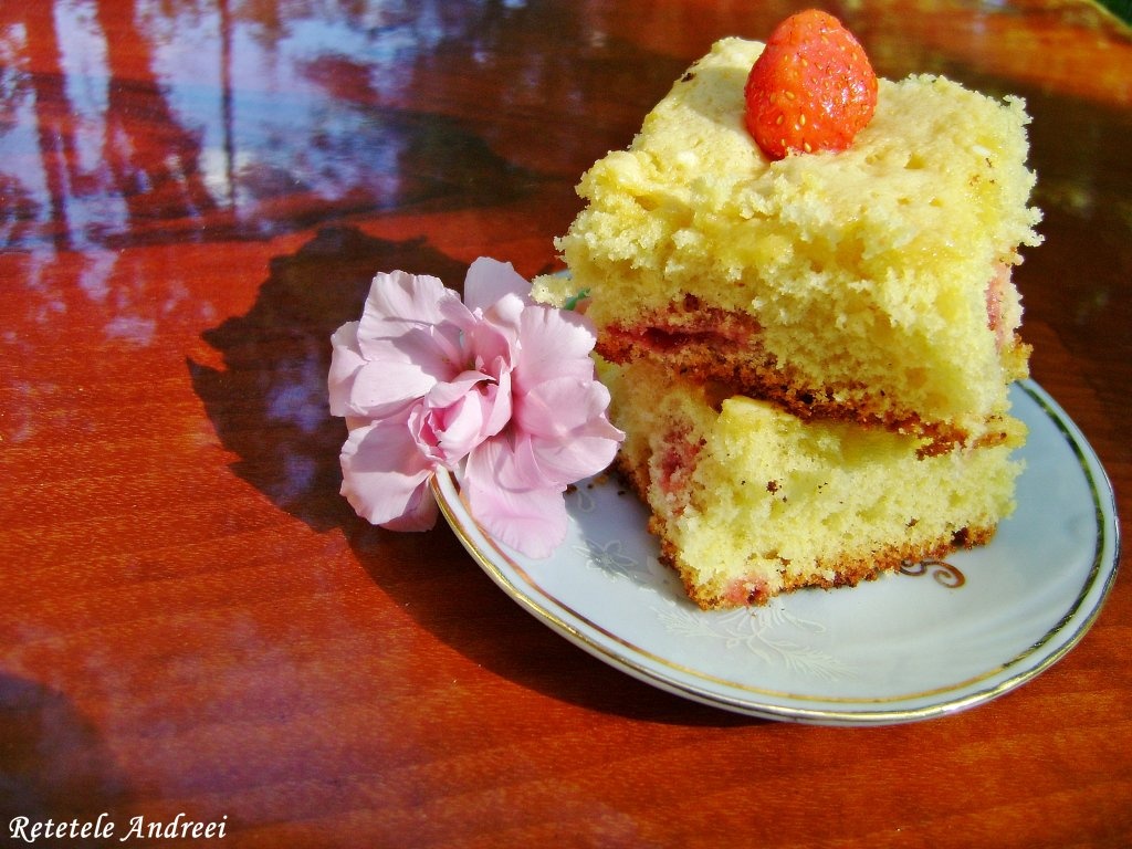 Prajitura cu capsuni