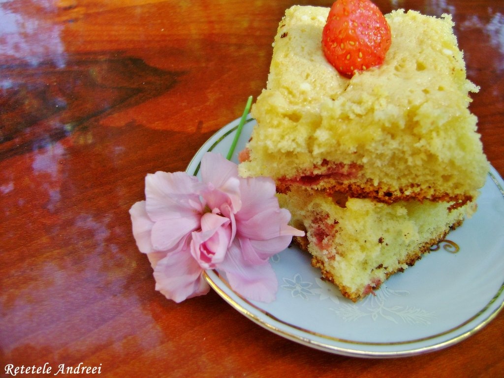 Prajitura cu capsuni