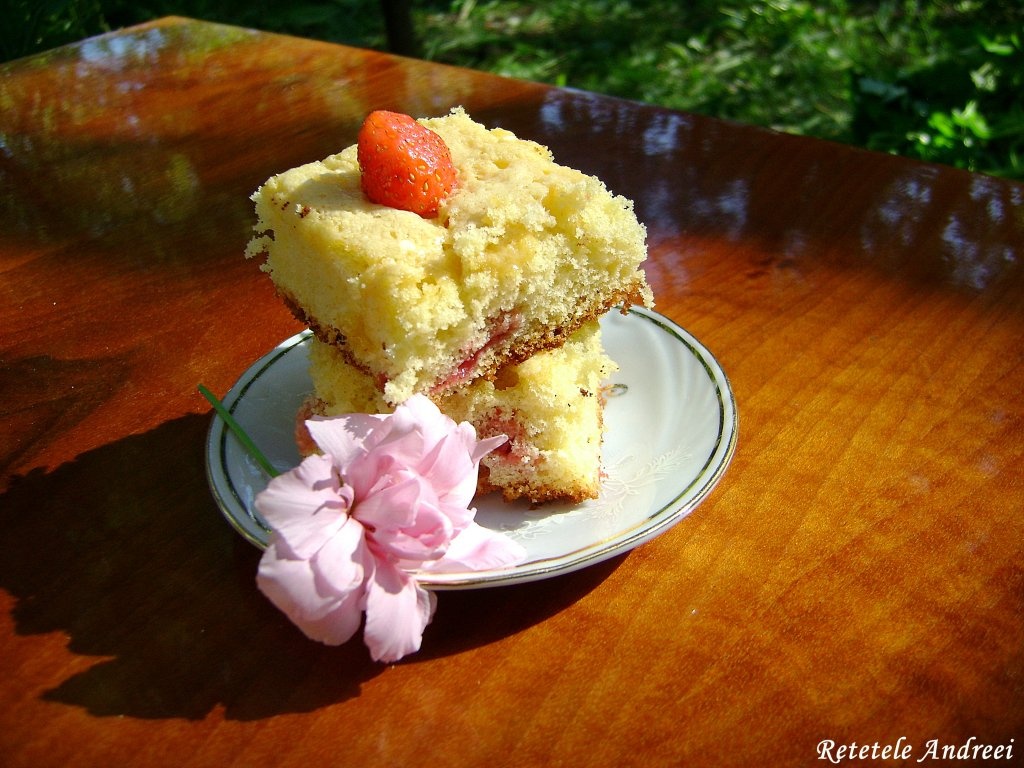 Prajitura cu capsuni