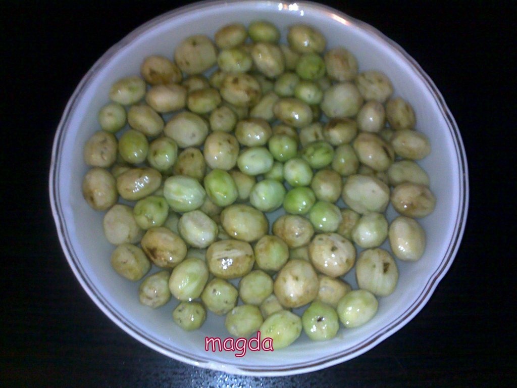 Dulceata de nuci verzi