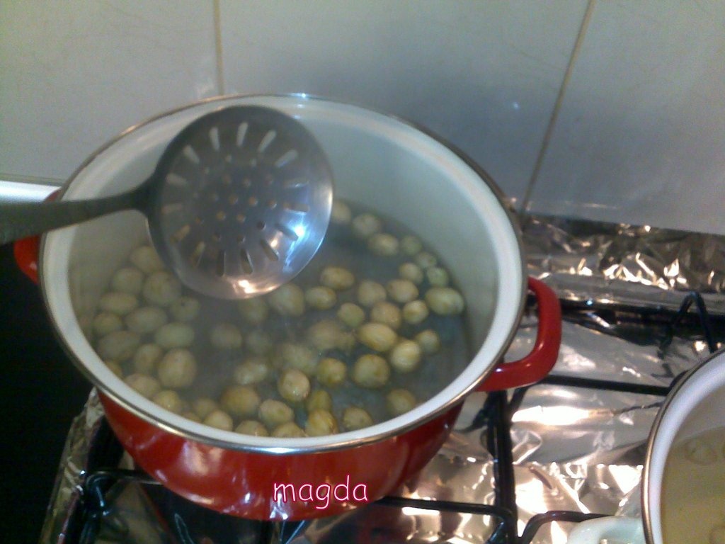 Dulceata de nuci verzi