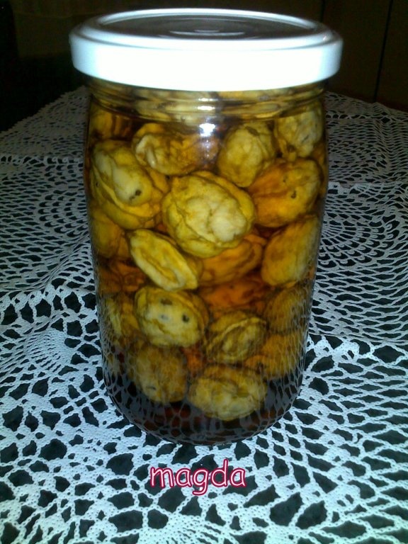 Dulceata de nuci verzi