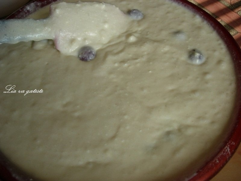 Prajitura turnata, cu branza dulce si visine