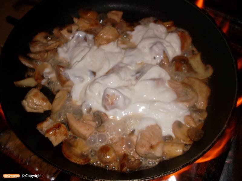 Specialitate de pui cu orez salbatic