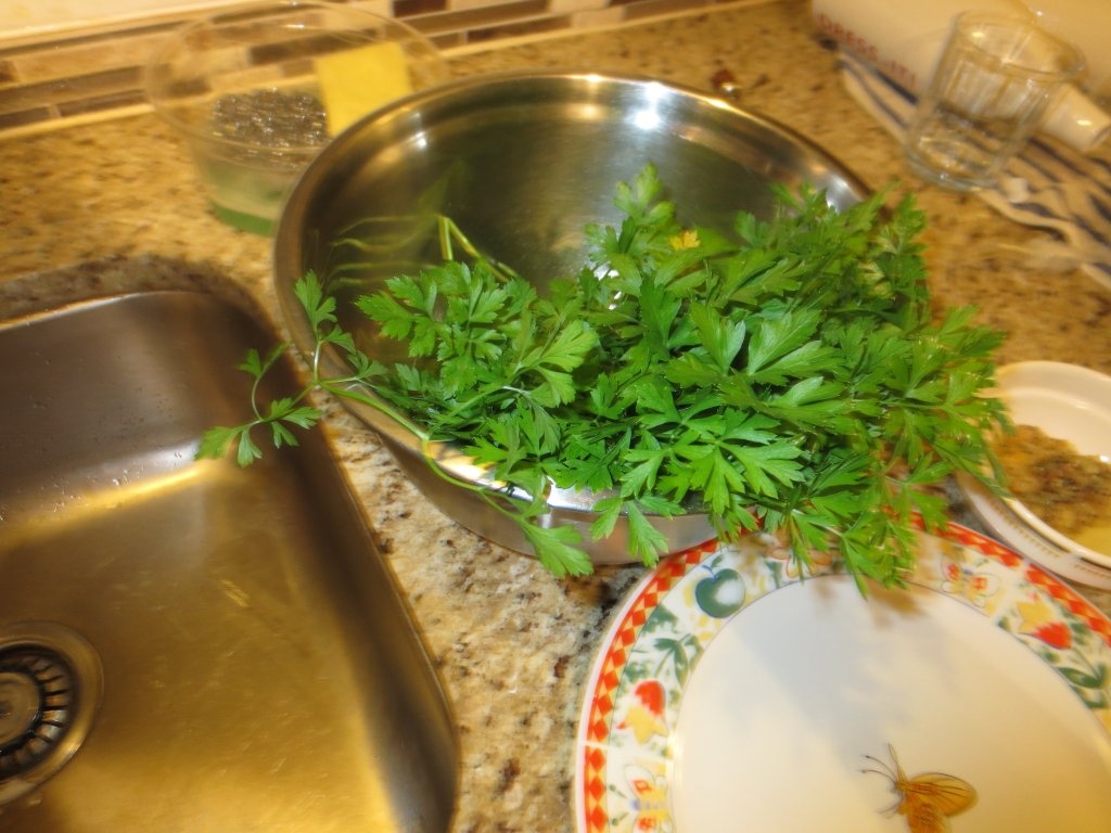 Sos de vara racoros cu patrunjel pentru gratare de carne sau peste