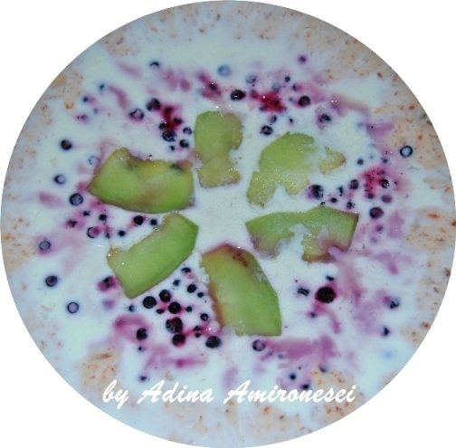 Tort cu caise rapid și răcoros