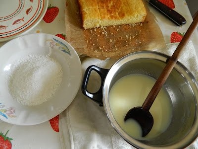 White Chocolate Lamington