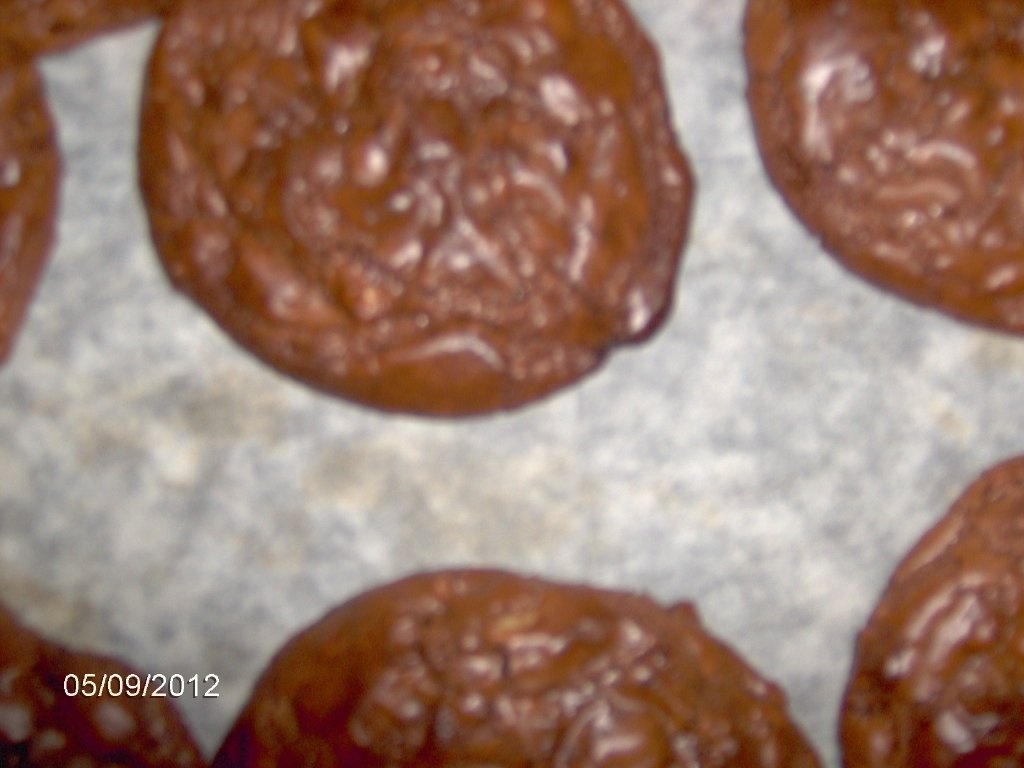 Fursecuri de ciocolata cu nuci