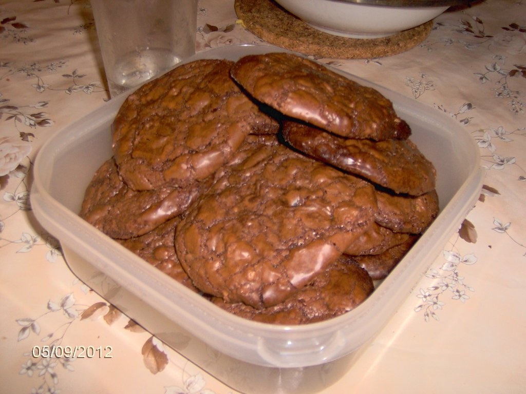 Fursecuri de ciocolata cu nuci