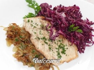 Salata de varza rosie