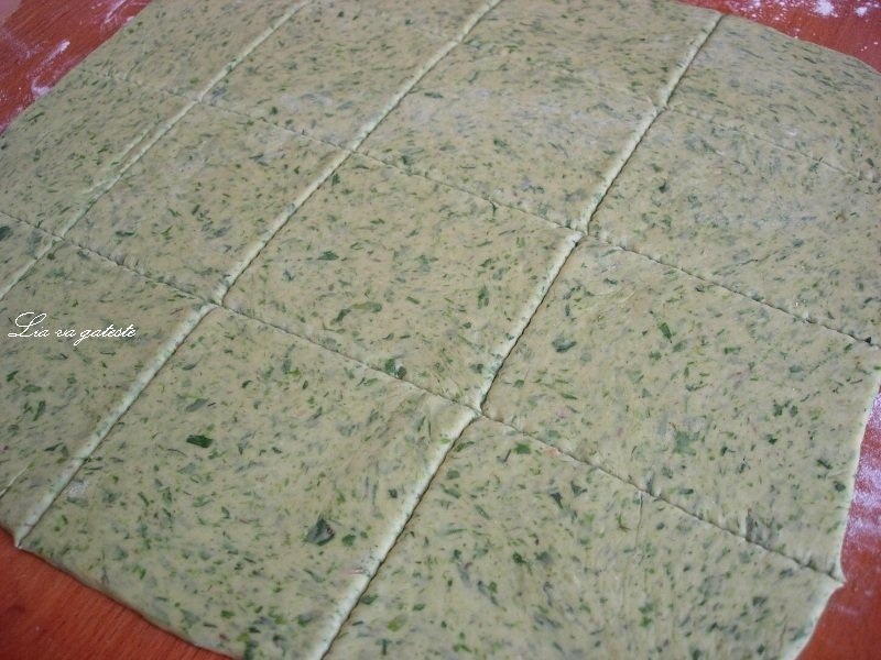 Chifle de leurda cu branza