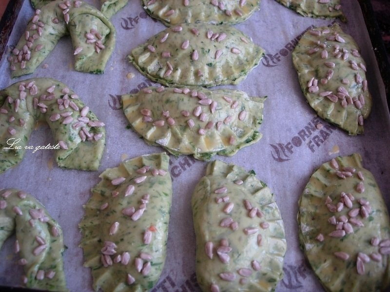 Chifle de leurda cu branza