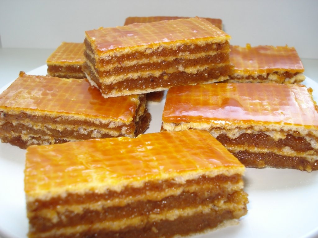 Prajitura cu foi napolitana si crema caramel