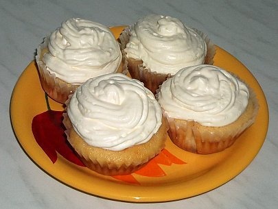 Briose cu crema de unt vanilat