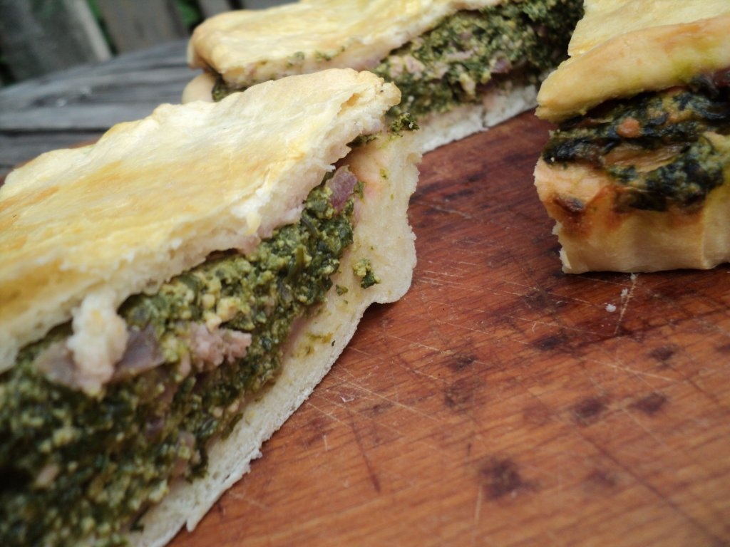 Plăcintă cu urdă și lobodă roșie