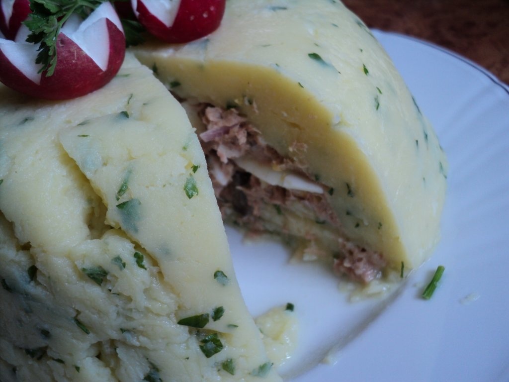 Salată cu ton și cartofi