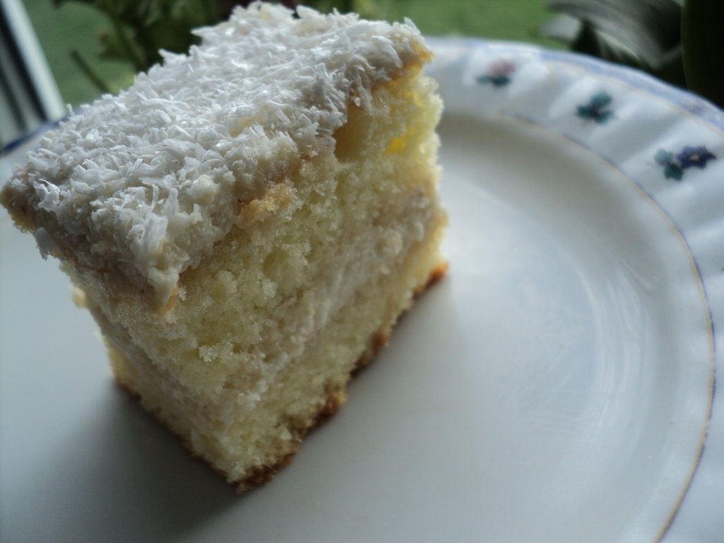 Prăjitură cu cremă de nucă și lămâie