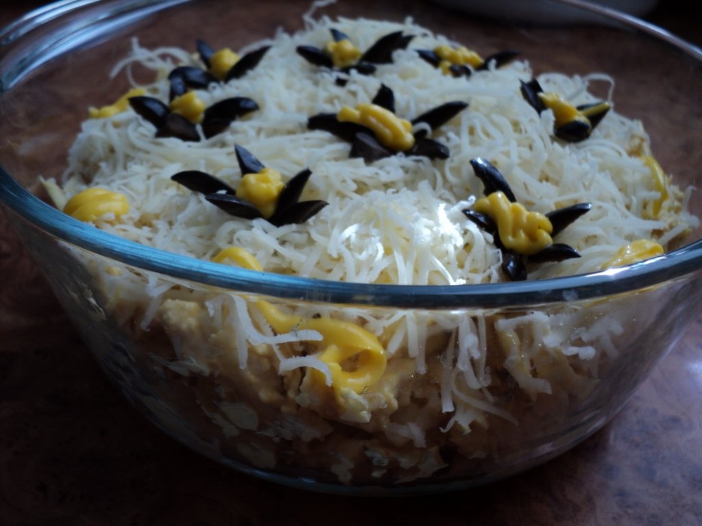 Salată cu ţelină şi piept de pui