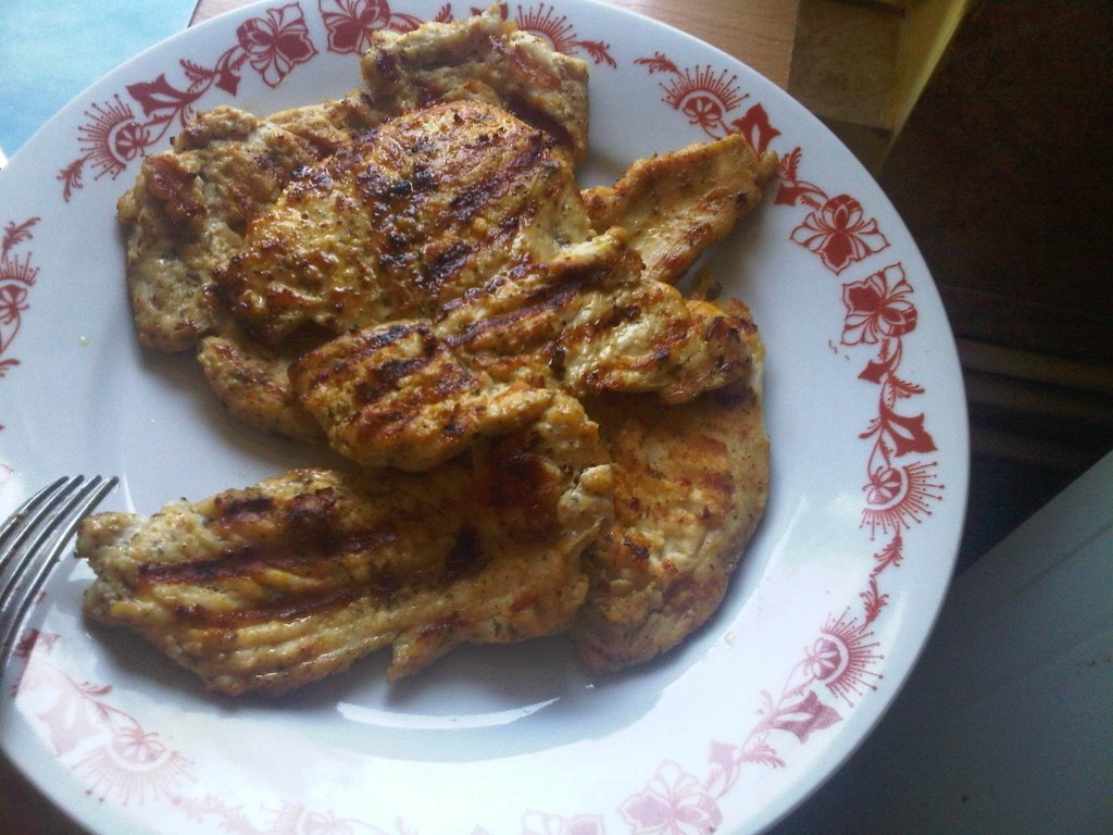 Piept de pui la gratar cu orez