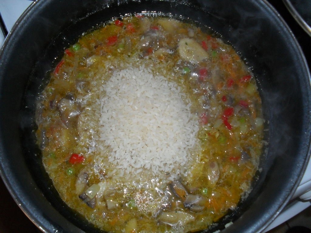 Piept de pui la gratar cu orez