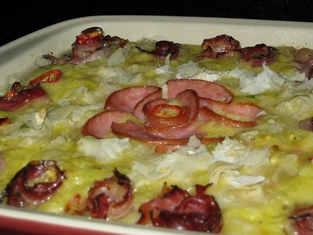 Placinta aperitiv cu sunca si cascaval