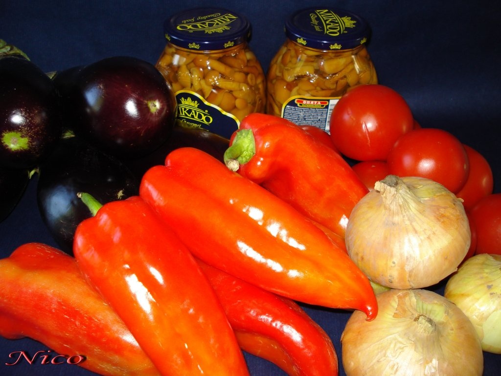 Zacusca de vinete cu ciuperci de padure