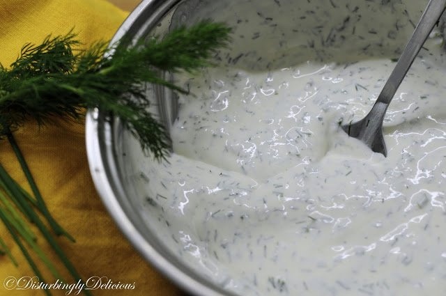 Cartofi copti cu branza si ierburi aromatice