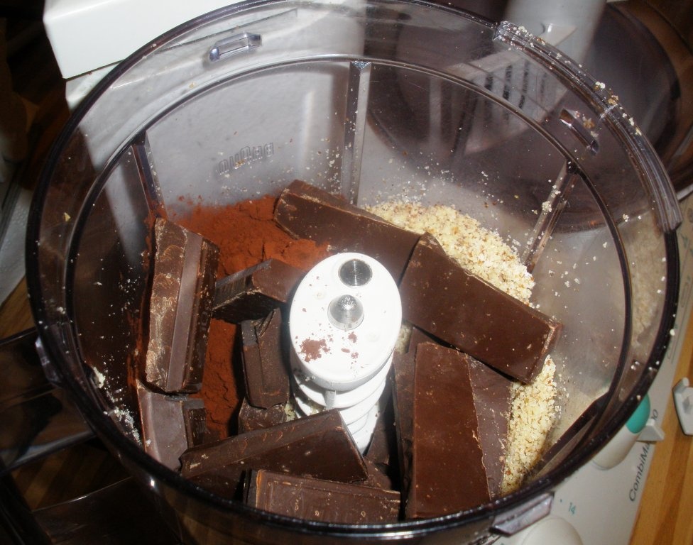 Tort delicios cu ciocolata, fara faina, marca Jamie Oliver