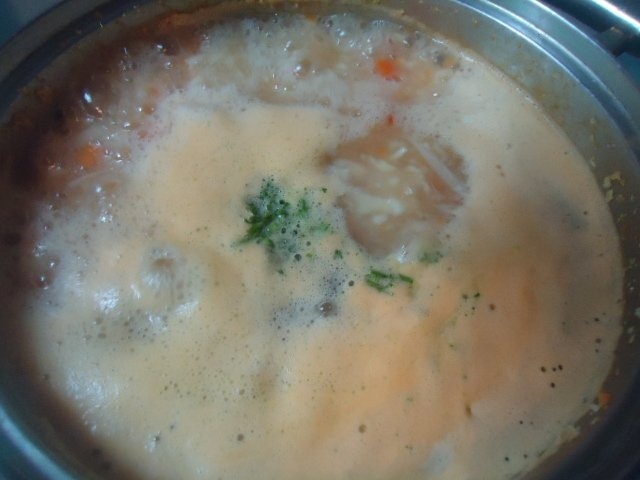 Bors de fasole cu taitei de casa