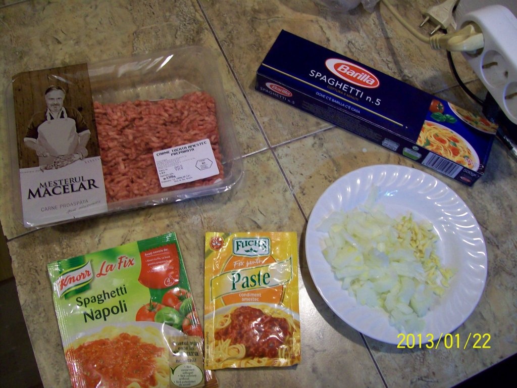 Spaghetti cu carne