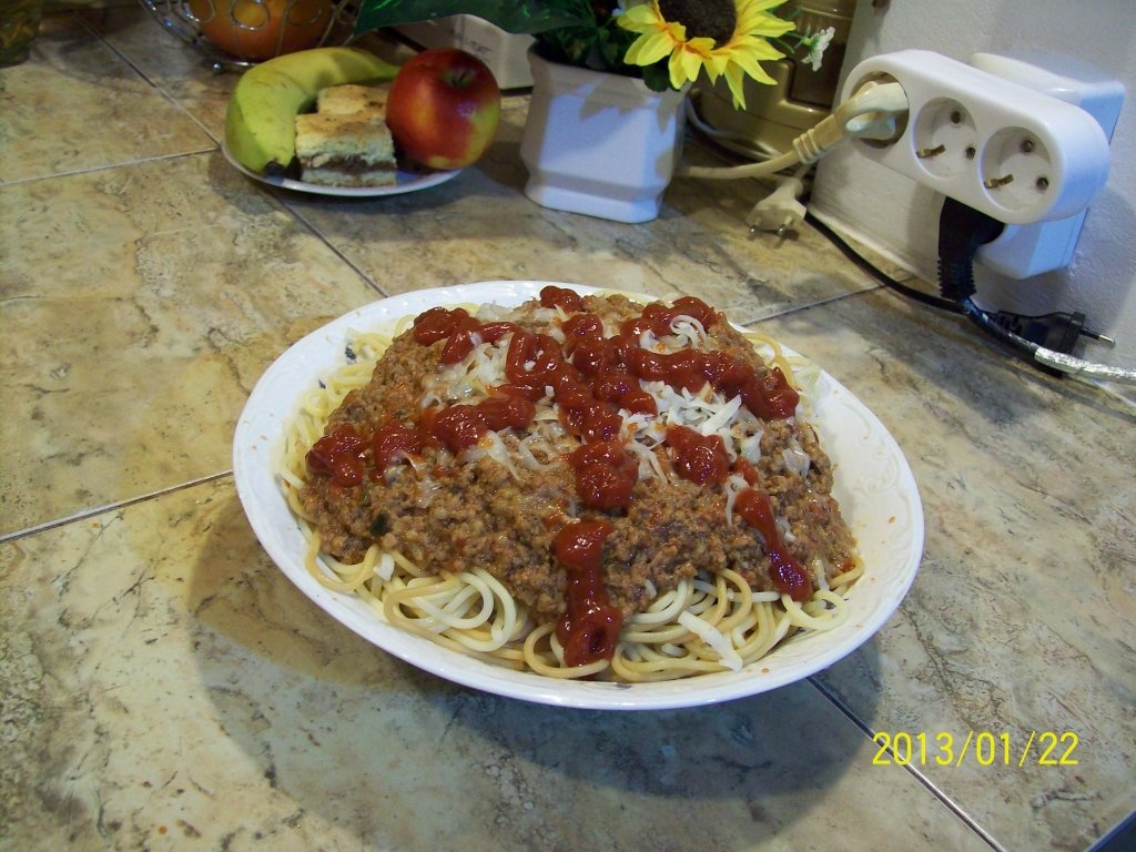 Spaghetti cu carne