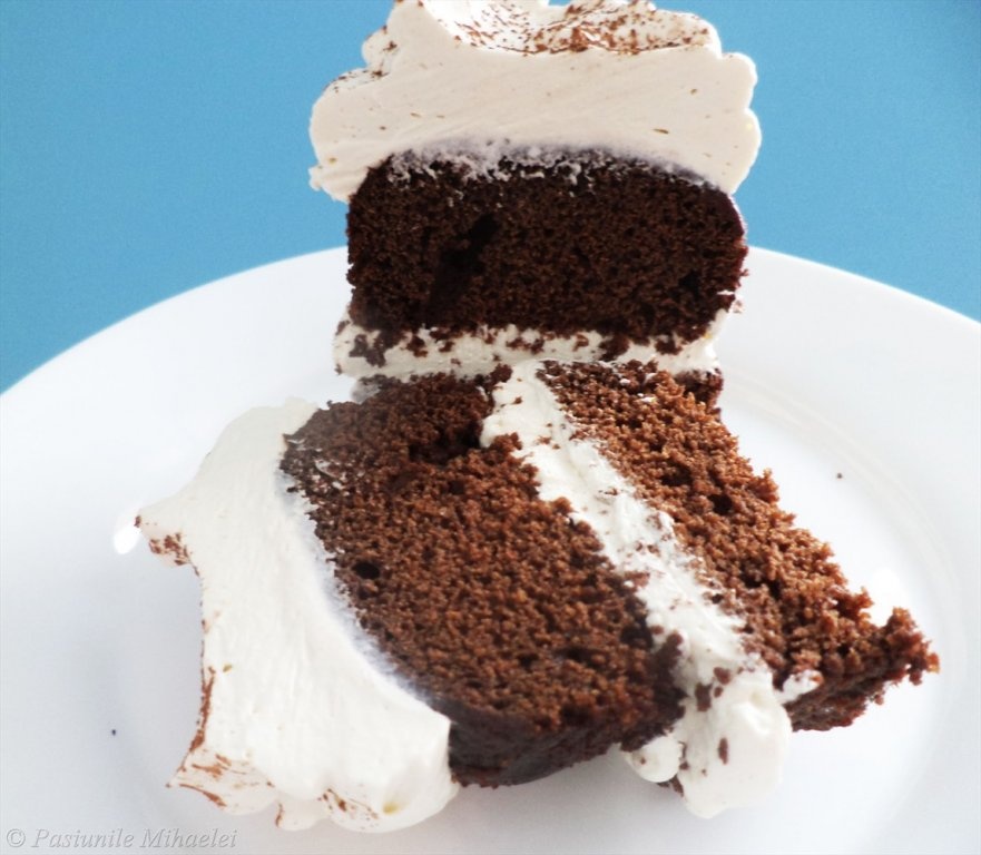 Tortulete cu frisca si cafea